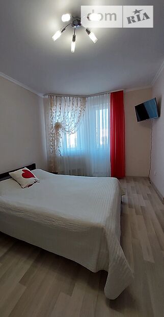 однокімнатна квартира в Луцьку, район Центр, на Огієнка 2А в оренду на короткий термін подобово фото 1 однокімнатна квартира в Луцьку, район Центр, на Огієнка 2А в оренду на короткий термін подобово фото 1