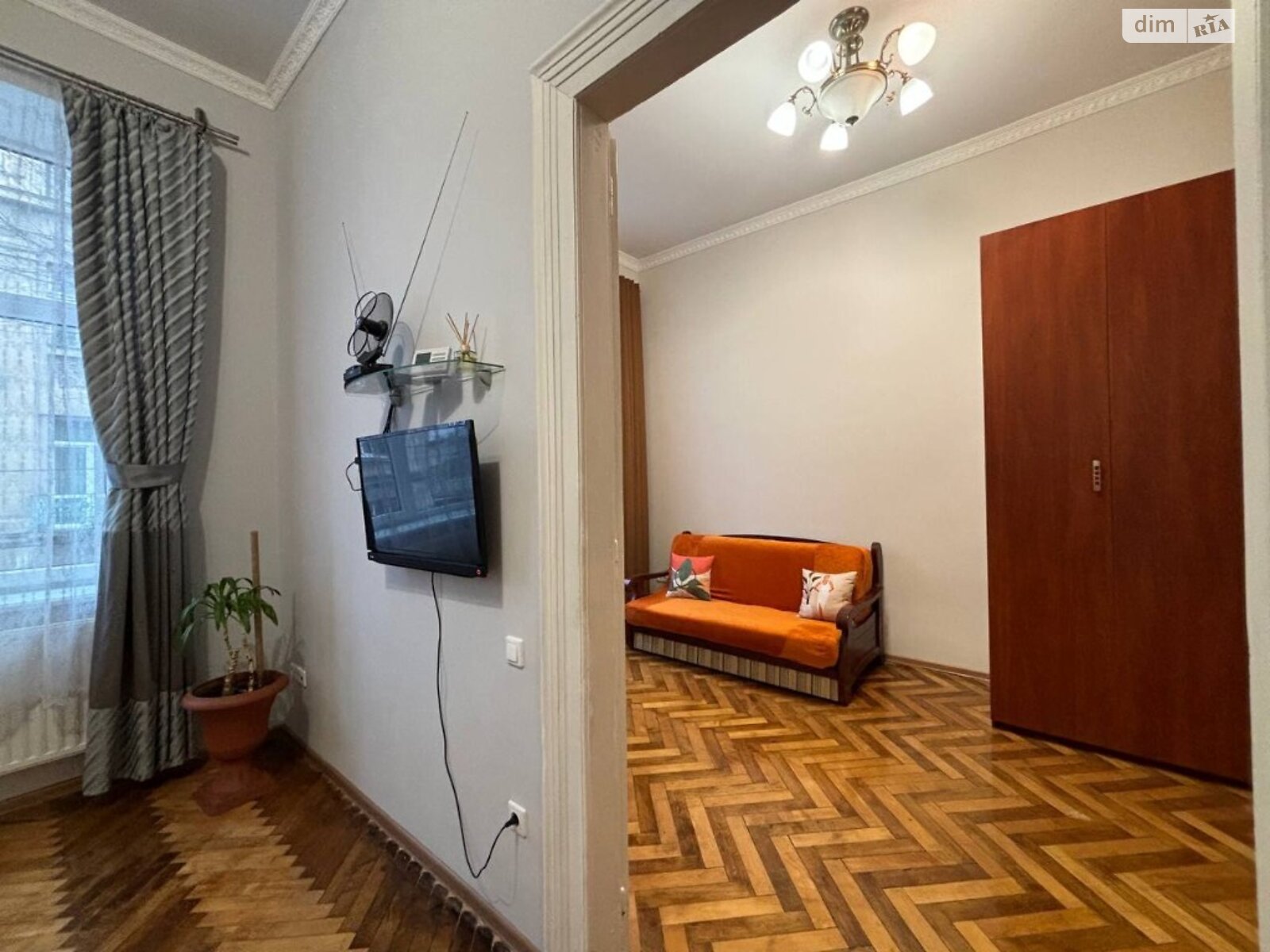 двухкомнатная квартира в Львове, район Галицкий, на ул. Хорватская 12 в аренду на короткий срок посуточно фото 1