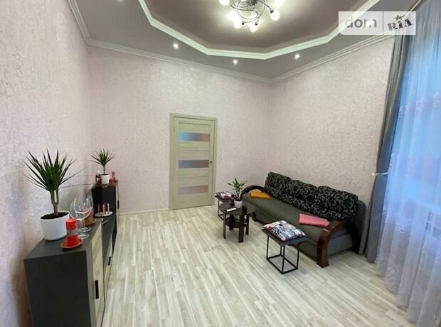 трехкомнатная квартира в Львове, район Галицкий, на ул. Шпитальная 21 в аренду на короткий срок посуточно фото 1 трехкомнатная квартира в Львове, район Галицкий, на ул. Шпитальная 21 в аренду на короткий срок посуточно фото 1