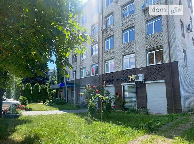 трехкомнатная квартира в Львове, район Лычаковский, на ул. Полевая в аренду на короткий срок посуточно фото 1