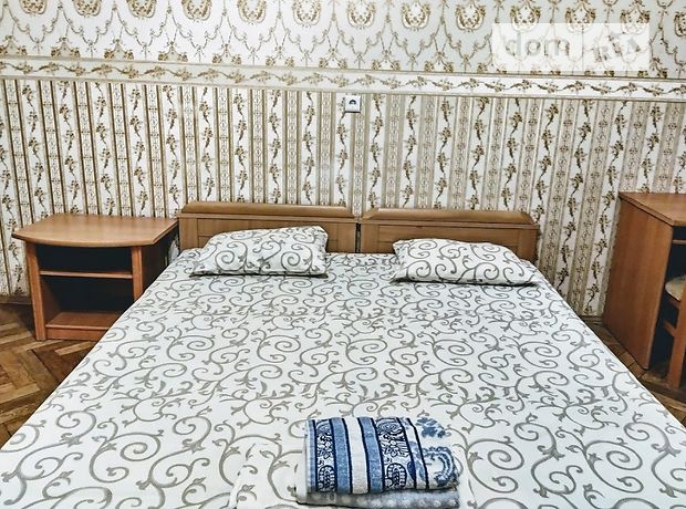 трехкомнатная квартира в Львове, район Площадь Рынок, на ул. Валовая в аренду на короткий срок посуточно фото 1 трехкомнатная квартира в Львове, район Площадь Рынок, на ул. Валовая в аренду на короткий срок посуточно фото 1