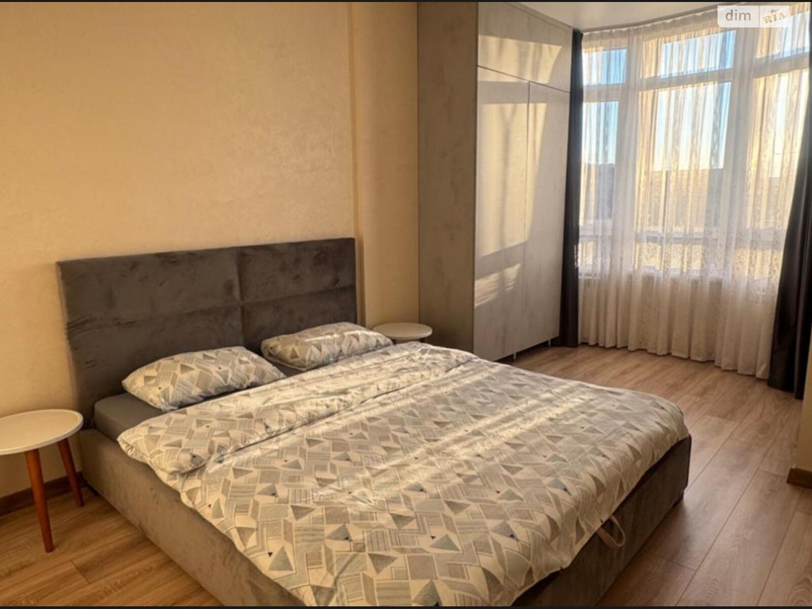 двухкомнатная квартира в Львове, район Подзамче, на ул. Хмельницкого Богдана 76 в аренду на короткий срок посуточно фото 1