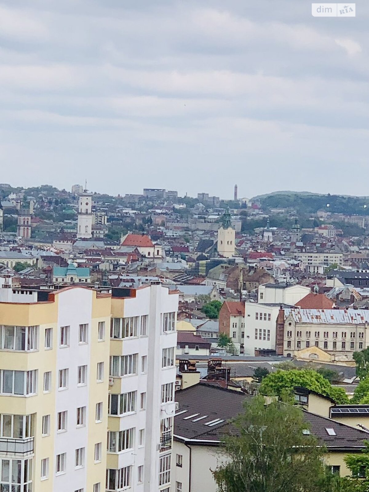 двухкомнатная квартира в Львове, район Шевченковский, на ул. Шевченко Тараса 27 в аренду на короткий срок посуточно фото 1