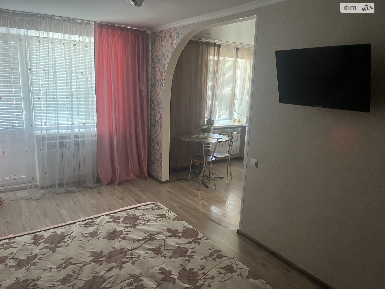 однокомнатная квартира в Николаеве, район Центр, на ул. Артиллерийская 2 в аренду на короткий срок посуточно фото 1 однокомнатная квартира в Николаеве, район Центр, на ул. Артиллерийская 2 в аренду на короткий срок посуточно фото 1