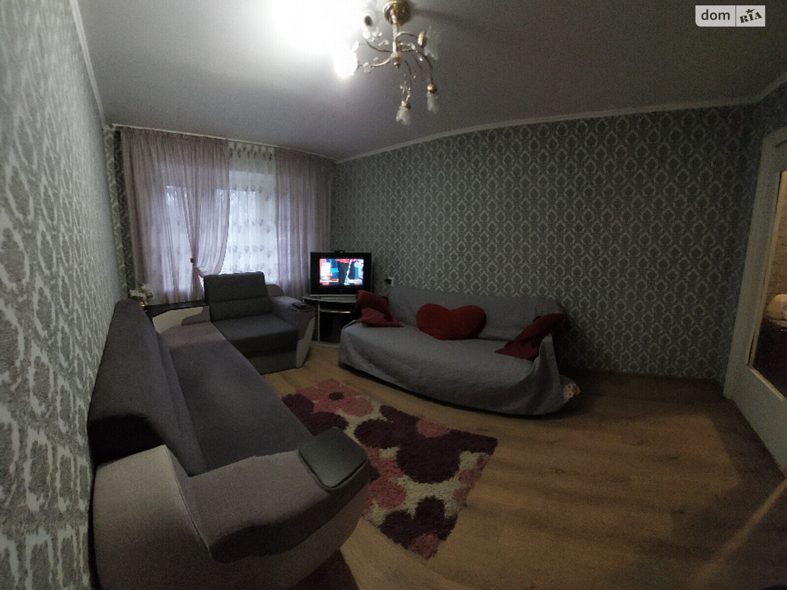 двухкомнатная квартира в Николаеве, район Заводской, на ул. Крылова 15 в аренду на короткий срок посуточно фото 1