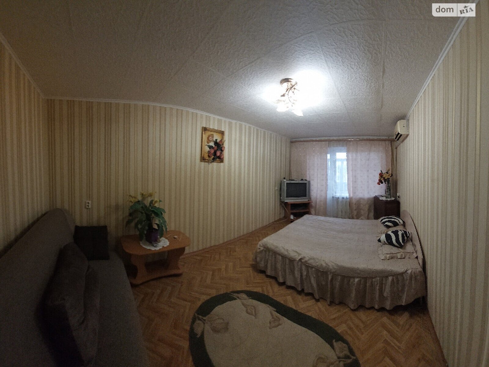 однокомнатная квартира в Николаеве, район Заводской, на ул. Пограничная 43 в аренду на короткий срок посуточно фото 1