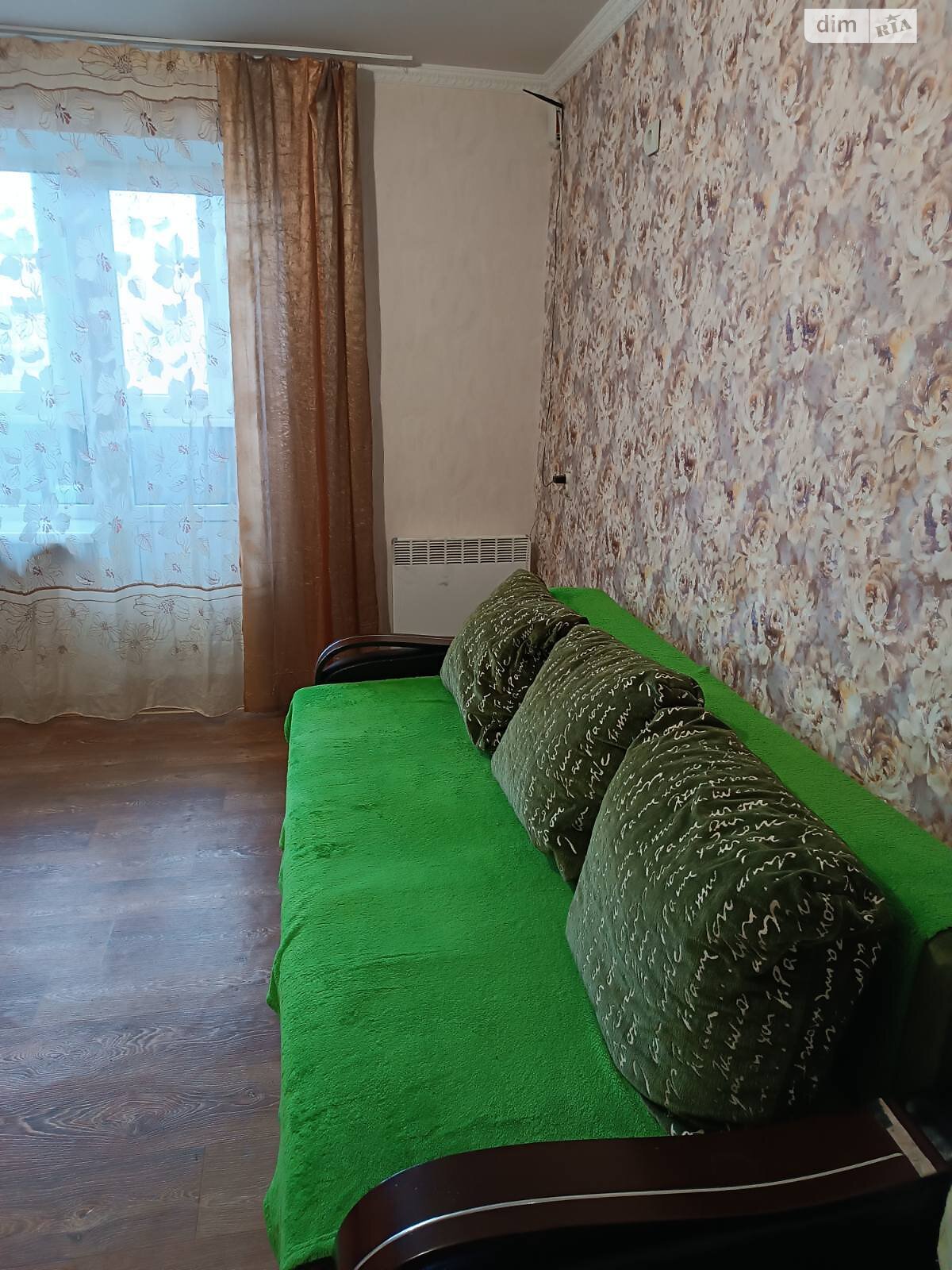 однокомнатная квартира в Новомосковске, на ул. Большая Ковалёвка 6 в аренду на короткий срок посуточно фото 1