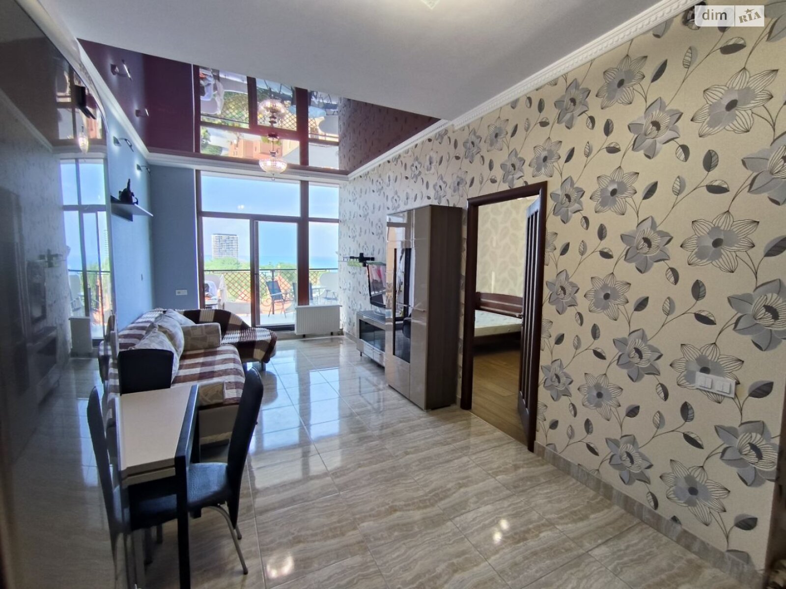 двухкомнатная квартира в Одессе, район Приморский, на плато Аркадийское 5/3 в аренду на короткий срок посуточно фото 1