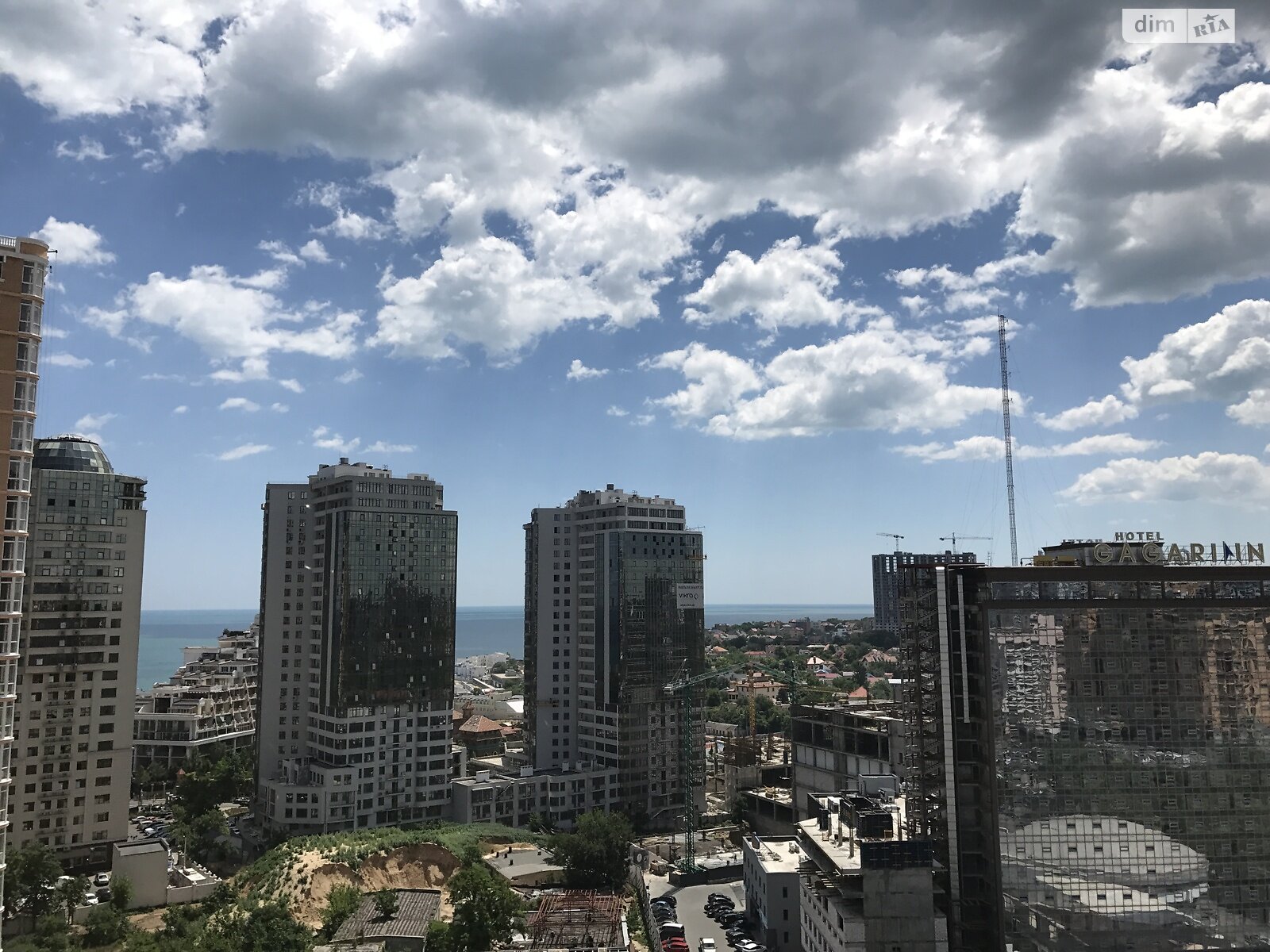 двухкомнатная квартира в Одессе, район Аркадия, на плато Аркадийское 5Б в аренду на короткий срок посуточно фото 1