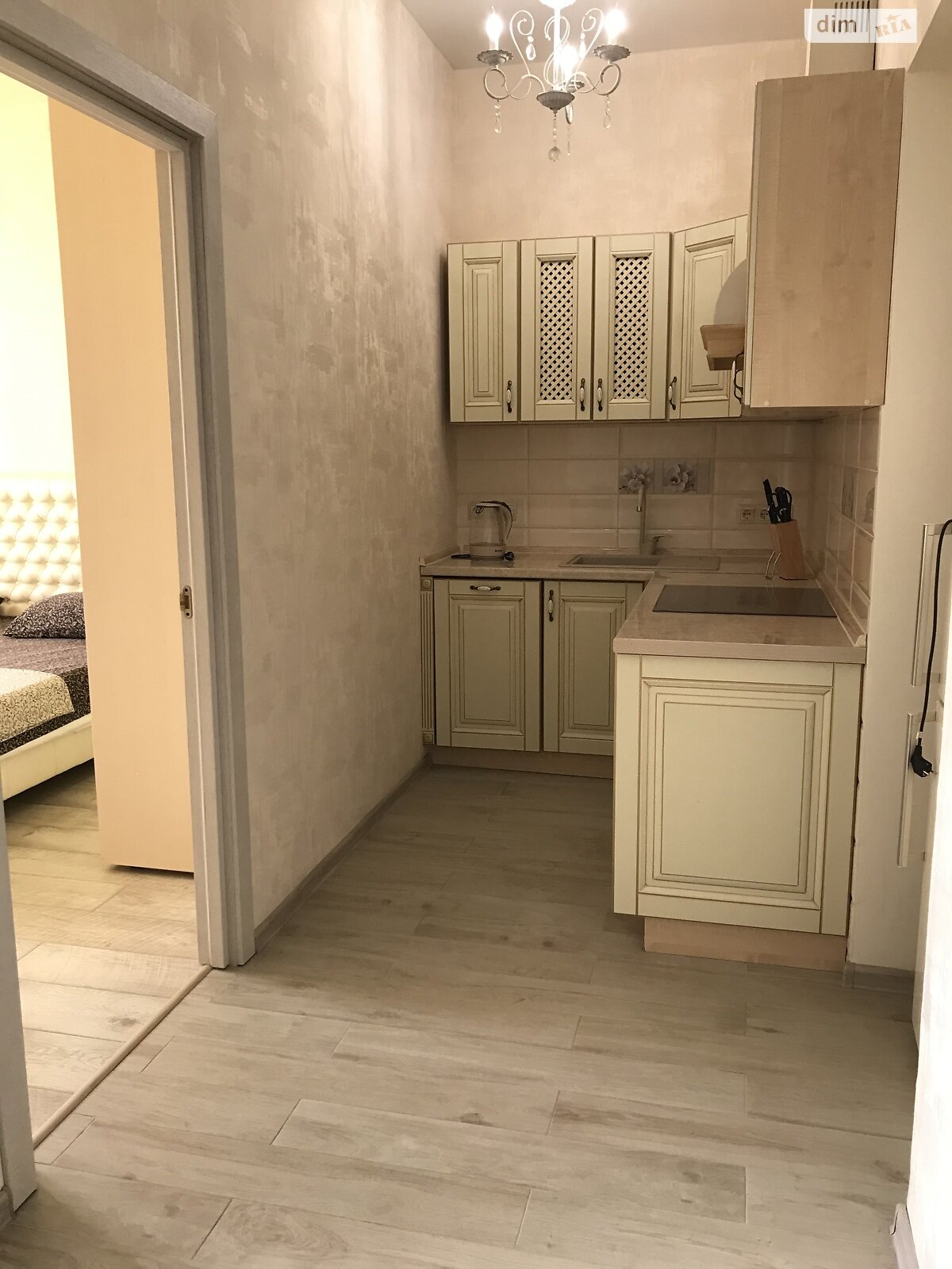 двухкомнатная квартира в Одессе, район Аркадия, на плато Аркадийское 5Б в аренду на короткий срок посуточно фото 1