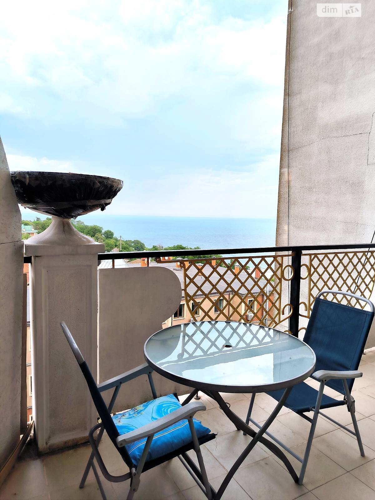 двухкомнатная квартира в Одессе, район Приморский, на плато Аркадийское 5/3 в аренду на короткий срок посуточно фото 1 двухкомнатная квартира в Одессе, район Приморский, на плато Аркадийское 5/3 в аренду на короткий срок посуточно фото 1