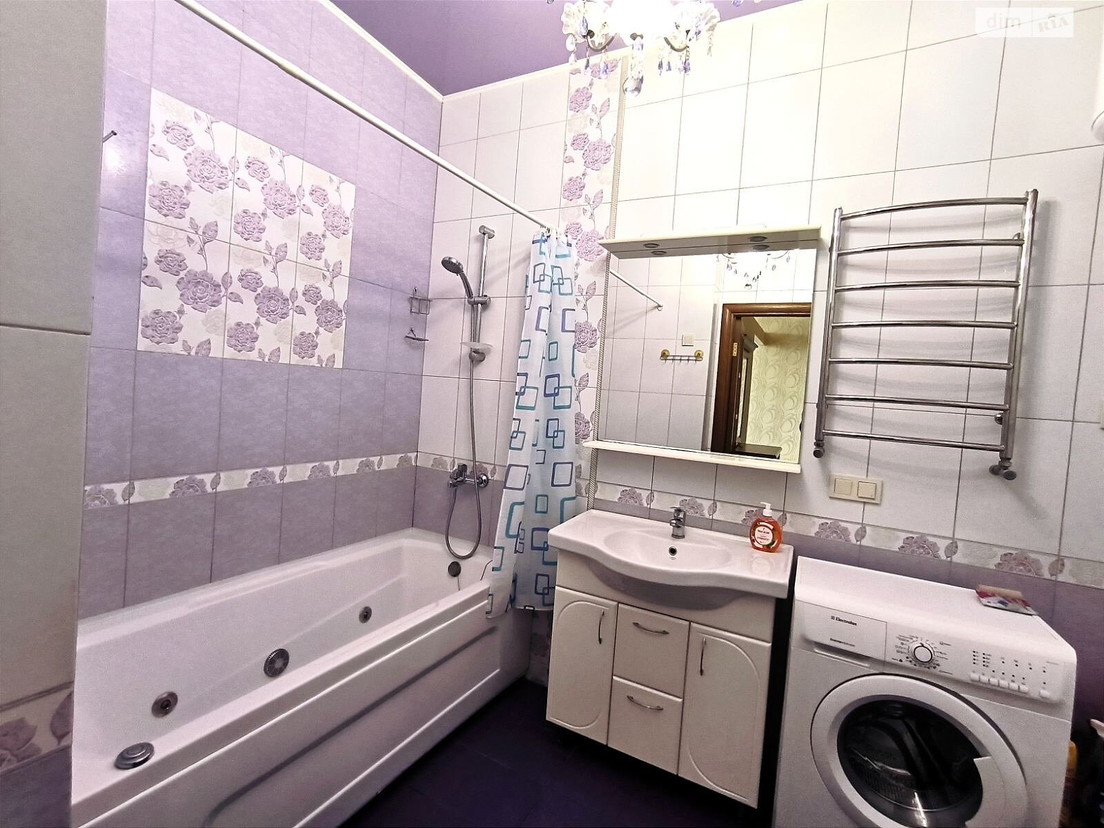 двухкомнатная квартира в Одессе, район Приморский, на плато Аркадийское 5/3 в аренду на короткий срок посуточно фото 1 двухкомнатная квартира в Одессе, район Приморский, на плато Аркадийское 5/3 в аренду на короткий срок посуточно фото 1