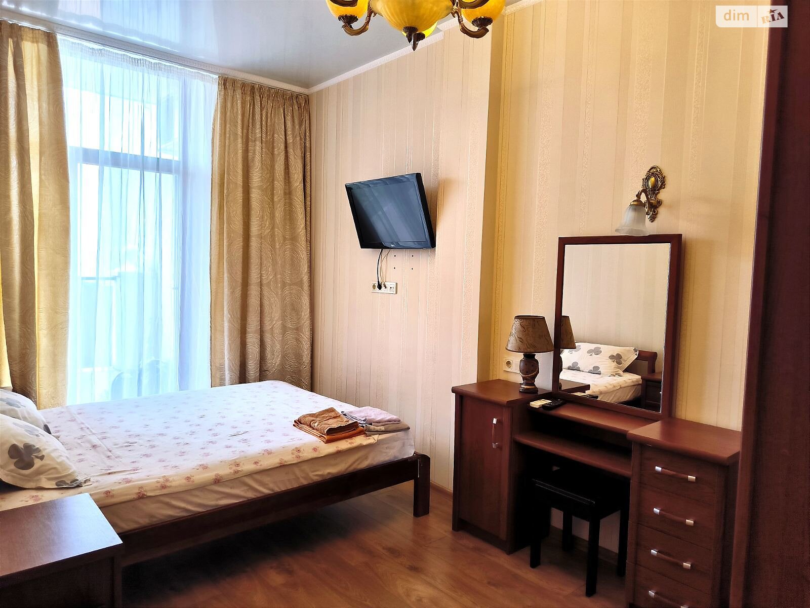 двухкомнатная квартира в Одессе, район Приморский, на плато Аркадийское 5/3 в аренду на короткий срок посуточно фото 1 двухкомнатная квартира в Одессе, район Приморский, на плато Аркадийское 5/3 в аренду на короткий срок посуточно фото 1