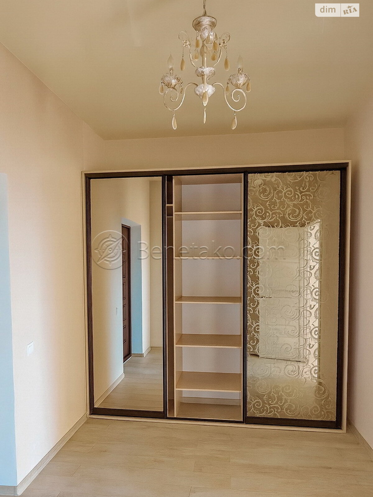 двухкомнатная квартира в Одессе, район Аркадия, на плато Аркадийское 5Б в аренду на короткий срок посуточно фото 1 двухкомнатная квартира в Одессе, район Аркадия, на плато Аркадийское 5Б в аренду на короткий срок посуточно фото 1