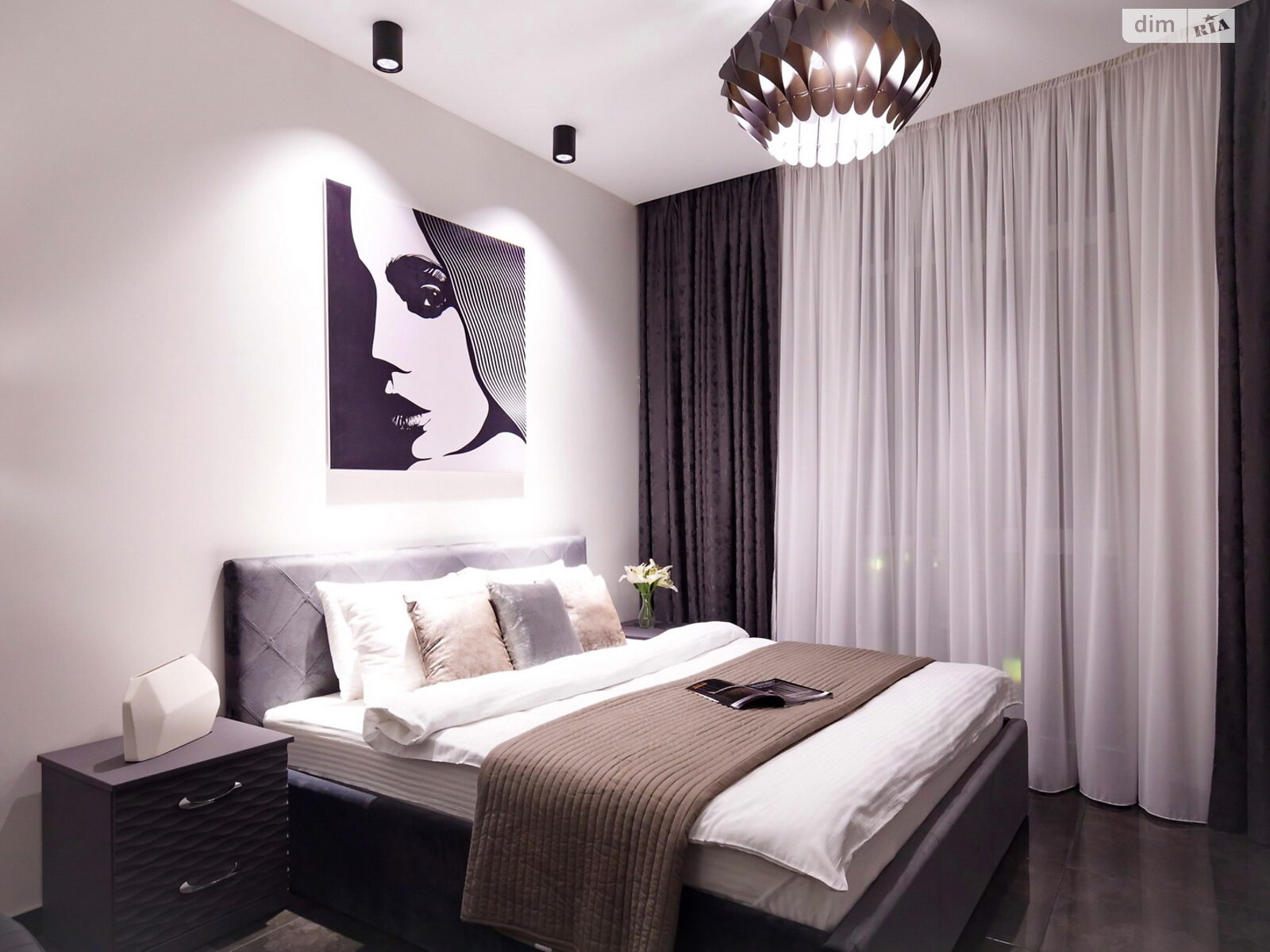 трехкомнатная квартира в Одессе, район Аркадия, на плато Аркадийское 9 в аренду на короткий срок посуточно фото 1