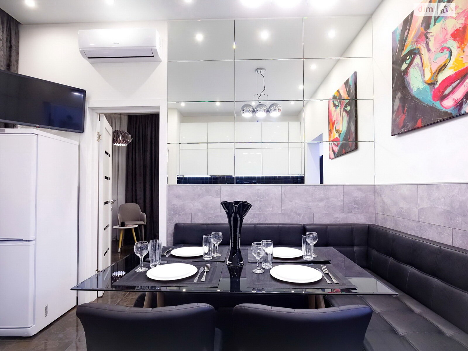 трехкомнатная квартира в Одессе, район Аркадия, на плато Аркадийское 9 в аренду на короткий срок посуточно фото 1