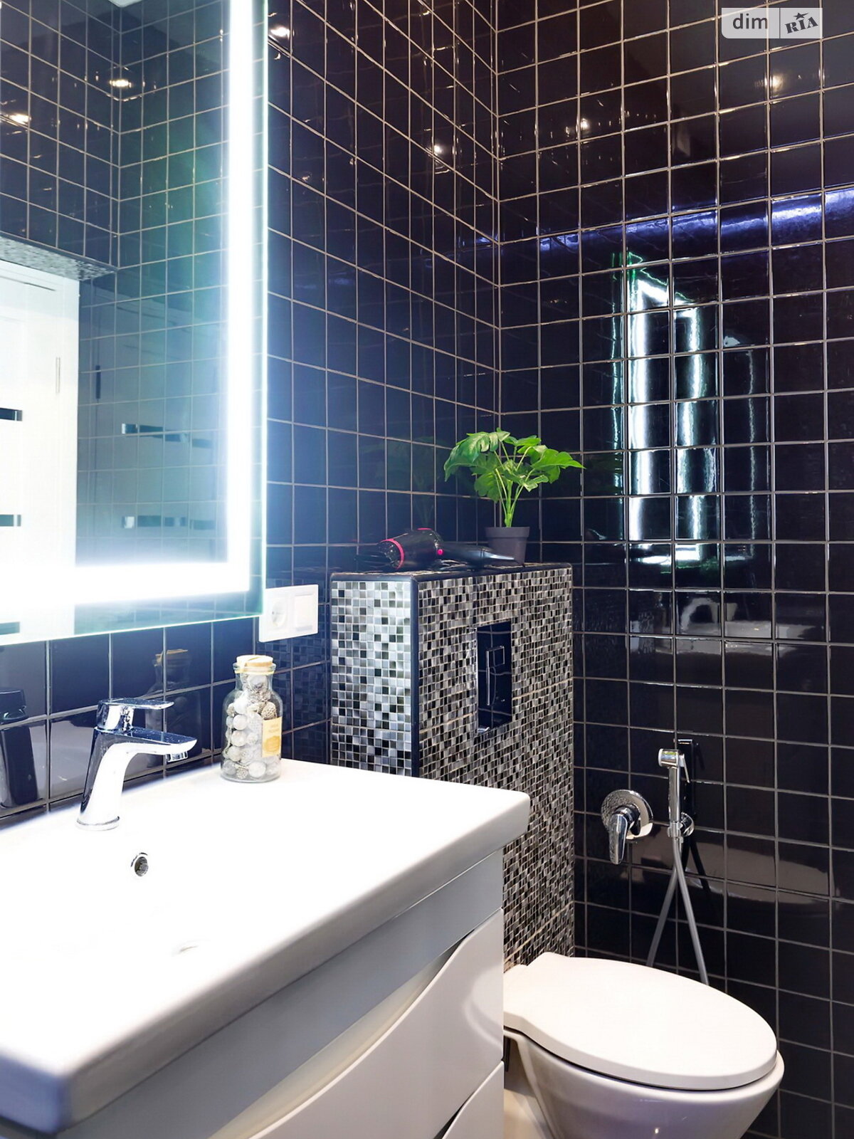 трехкомнатная квартира в Одессе, район Аркадия, на плато Аркадийское 9 в аренду на короткий срок посуточно фото 1