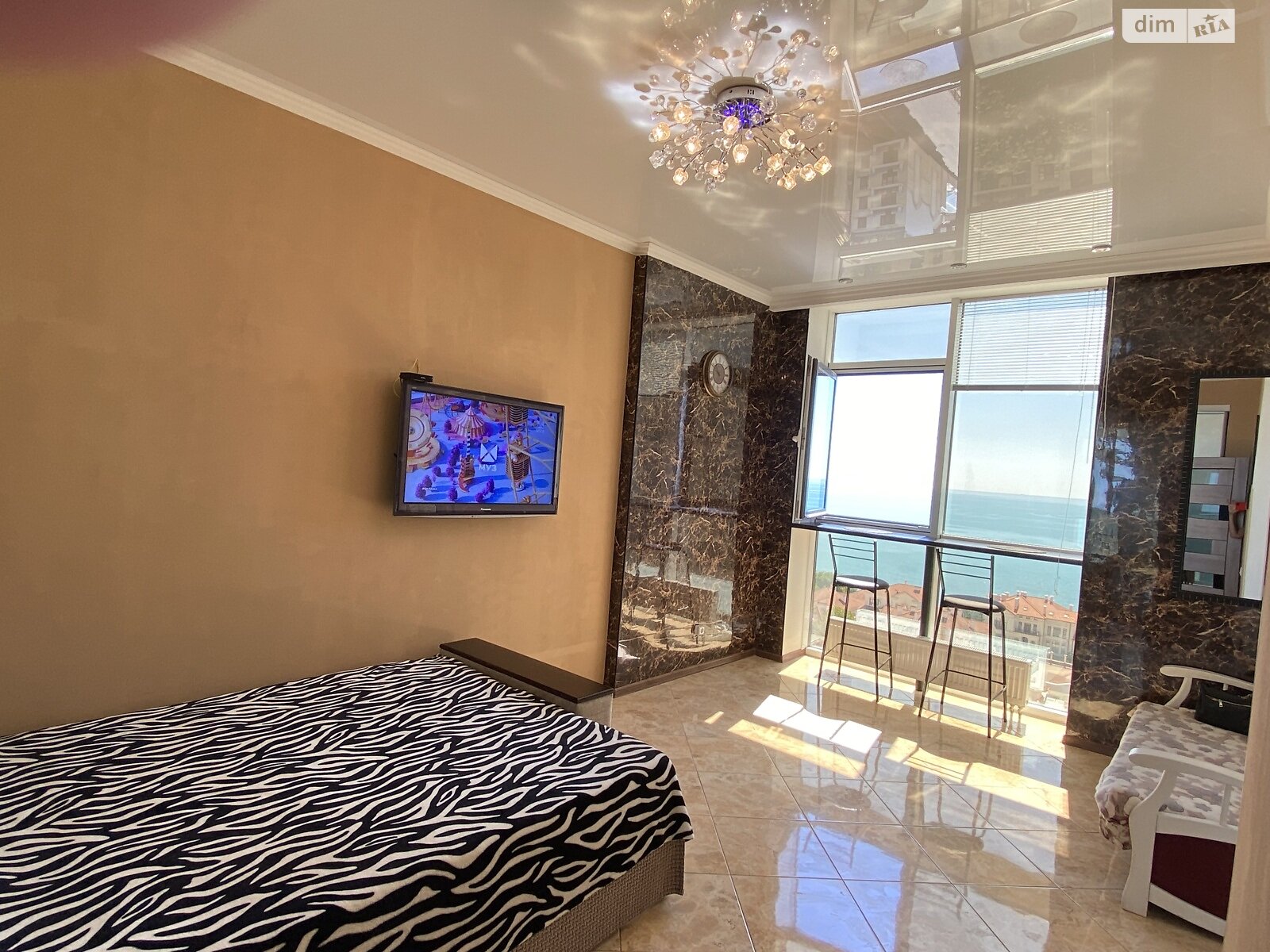 однокомнатная квартира в Одессе, район Аркадия, на бул. Французский 60А в аренду на короткий срок посуточно фото 1