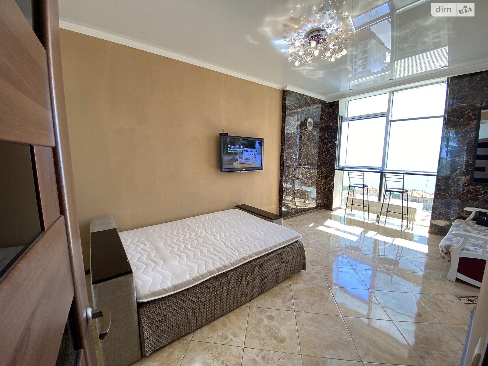 однокомнатная квартира в Одессе, район Аркадия, на бул. Французский 60А в аренду на короткий срок посуточно фото 1