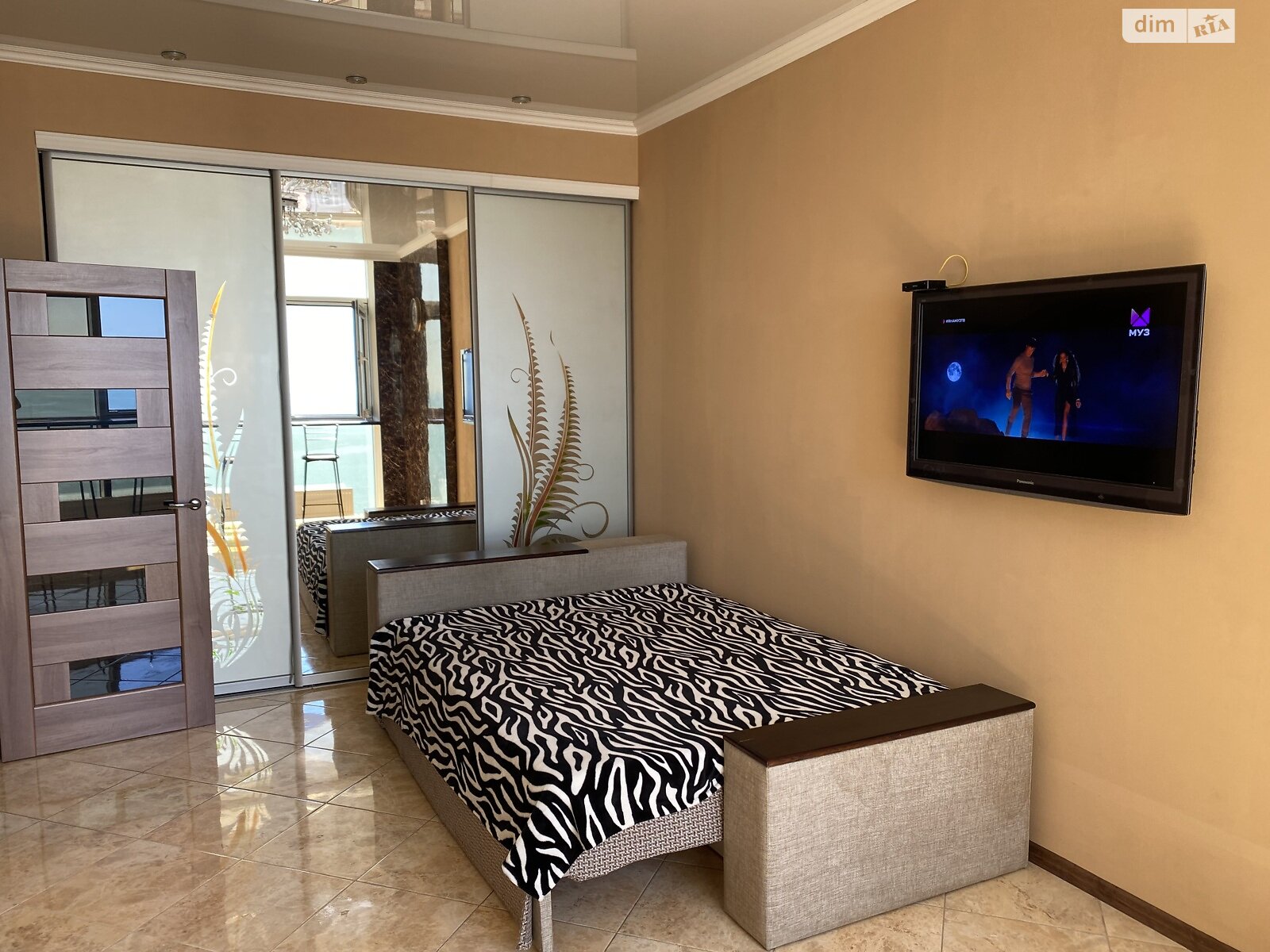 однокомнатная квартира в Одессе, район Аркадия, на бул. Французский 60А в аренду на короткий срок посуточно фото 1