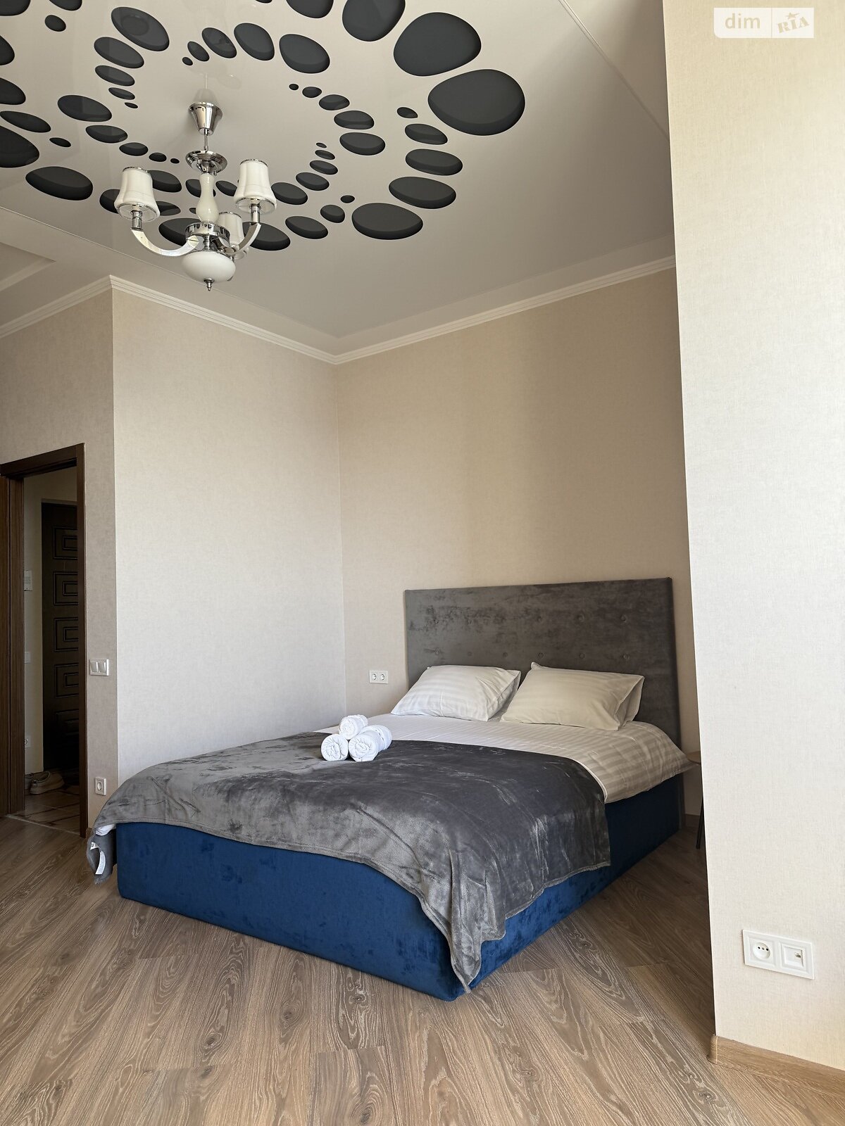 однокомнатная квартира в Одессе, район Аркадия, на бул. Французский 60В в аренду на короткий срок посуточно фото 1 однокомнатная квартира в Одессе, район Аркадия, на бул. Французский 60В в аренду на короткий срок посуточно фото 1