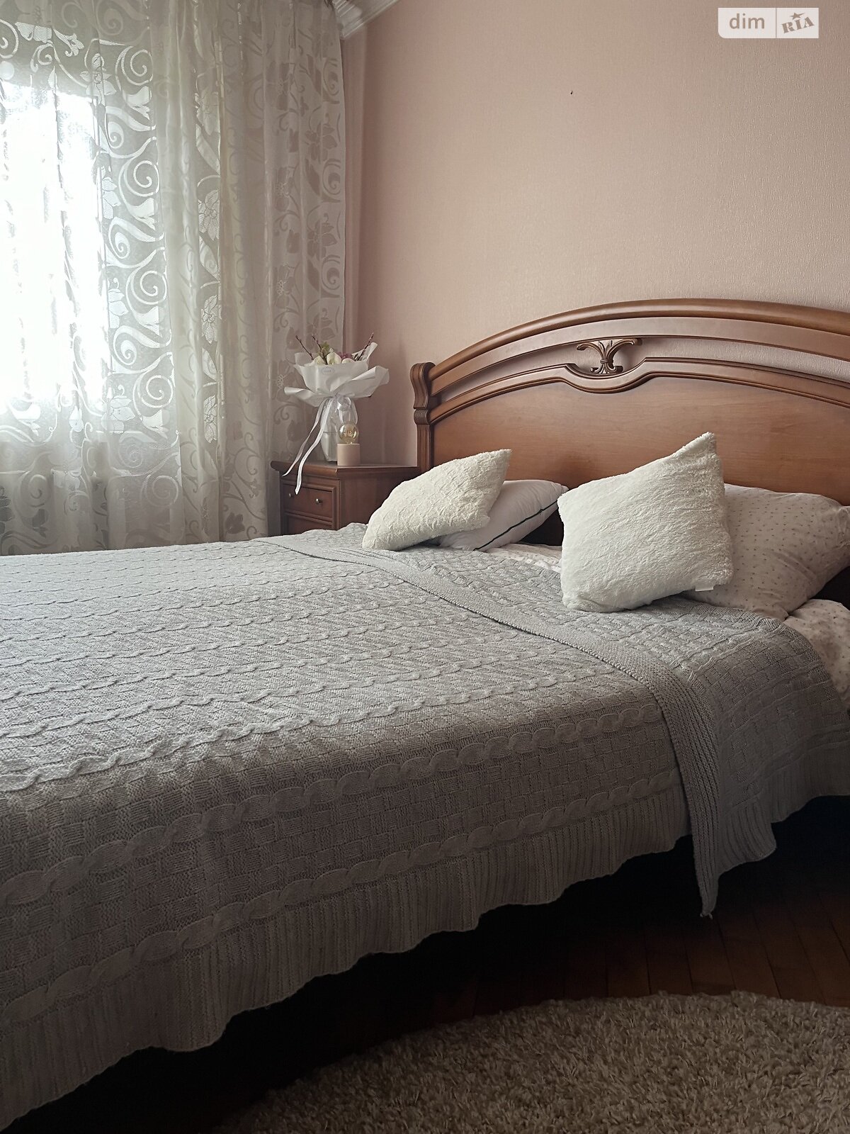 трехкомнатная квартира в Одессе, район Аркадия, на пер. Клубничный 31 в аренду на короткий срок посуточно фото 1