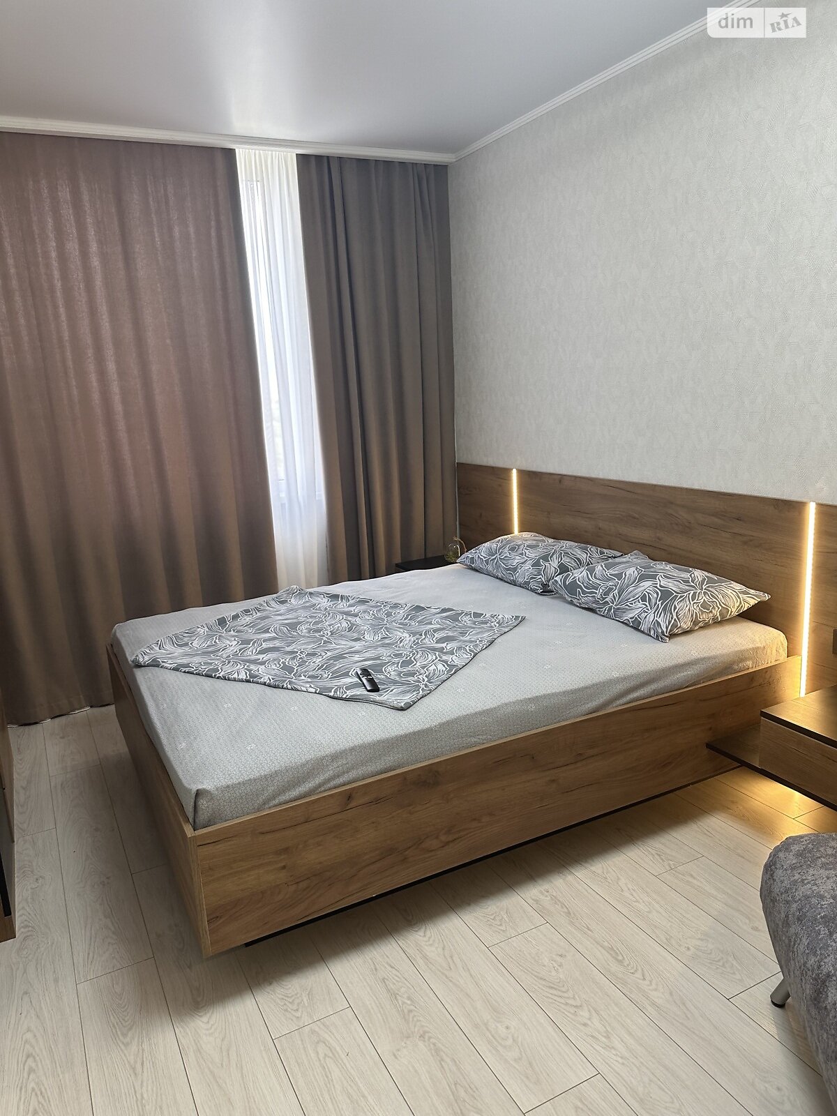 однокімнатна квартира в Одесі, район Великий Фонтан, на вул. Євгена Чикаленка 41 в оренду на короткий термін подобово фото 1 однокімнатна квартира в Одесі, район Великий Фонтан, на вул. Євгена Чикаленка 41 в оренду на короткий термін подобово фото 1