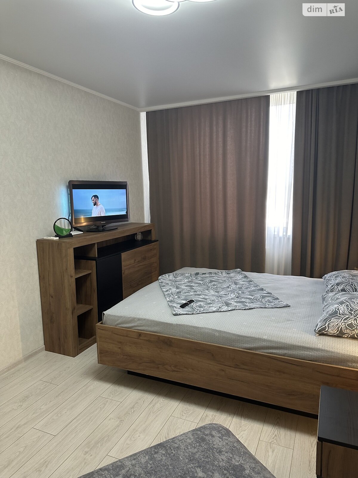 однокімнатна квартира в Одесі, район Великий Фонтан, на вул. Євгена Чикаленка 41 в оренду на короткий термін подобово фото 1 однокімнатна квартира в Одесі, район Великий Фонтан, на вул. Євгена Чикаленка 41 в оренду на короткий термін подобово фото 1