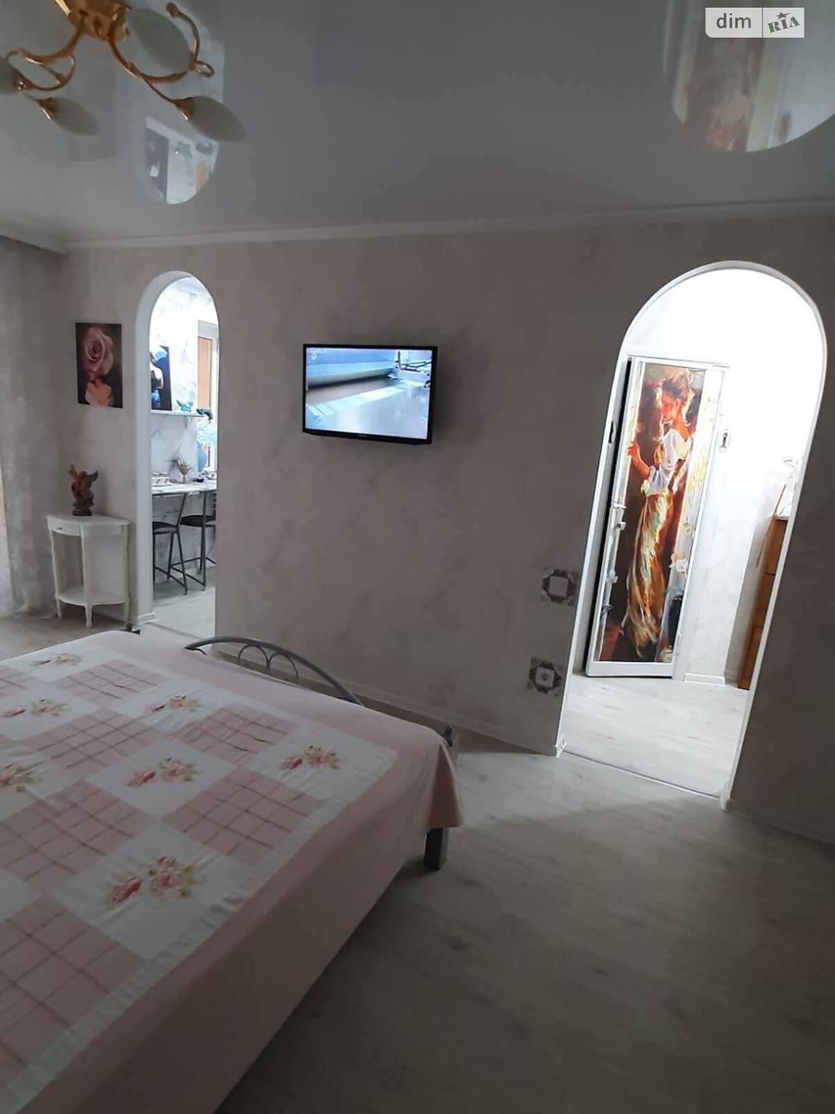 однокомнатная квартира в Одессе, район Черемушки, на ул. Евгения Танцюры 5 в аренду на короткий срок посуточно фото 1