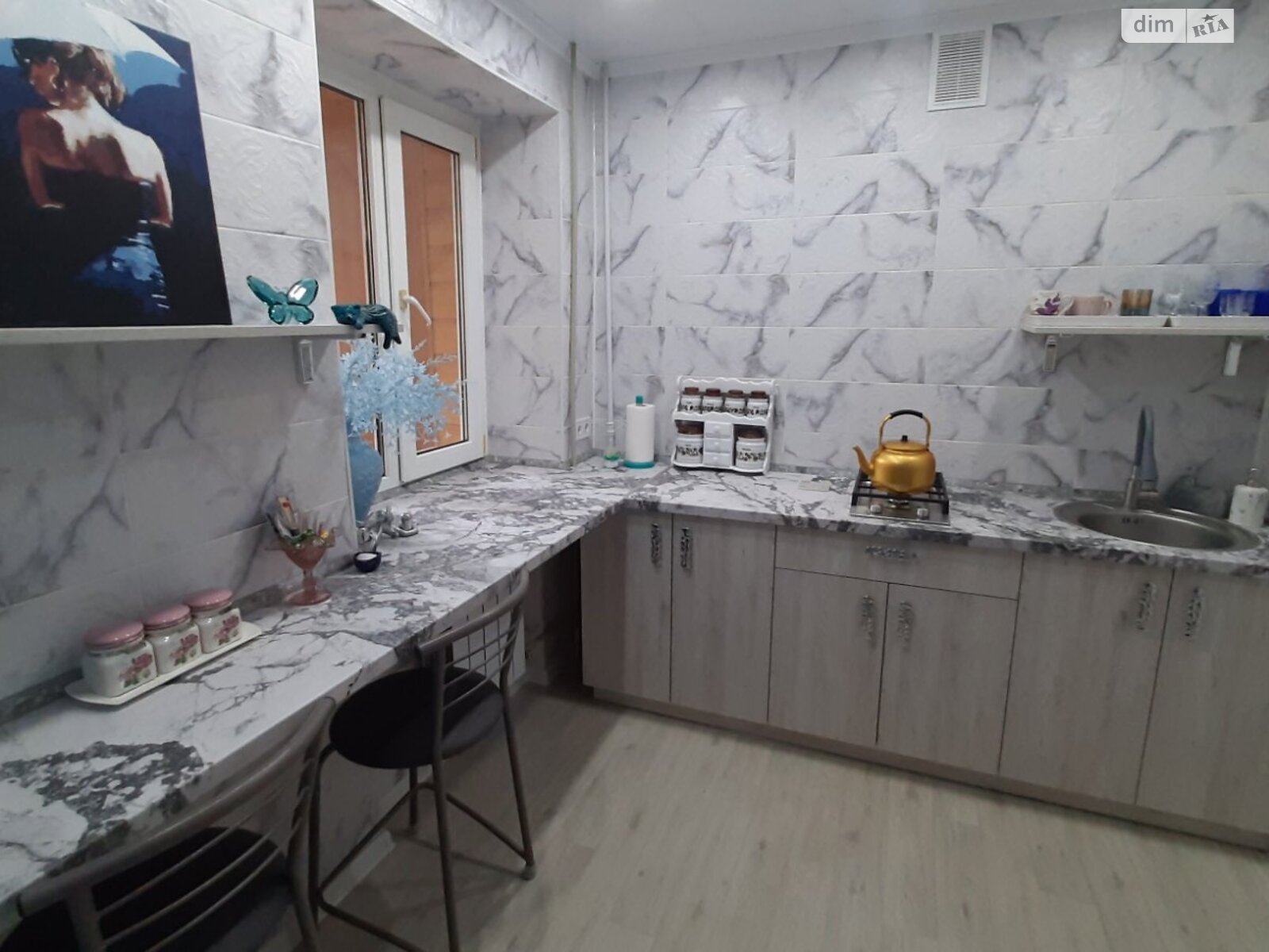 однокомнатная квартира в Одессе, район Черемушки, на ул. Евгения Танцюры 5 в аренду на короткий срок посуточно фото 1