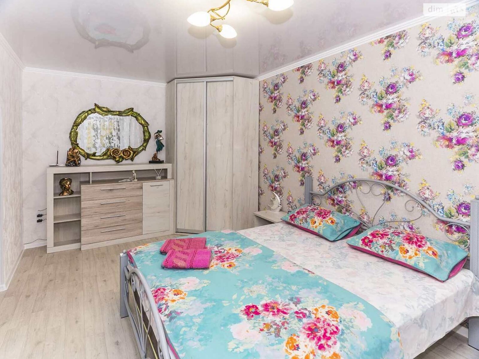 однокомнатная квартира в Одессе, район Черемушки, на ул. Евгения Танцюры 5 в аренду на короткий срок посуточно фото 1