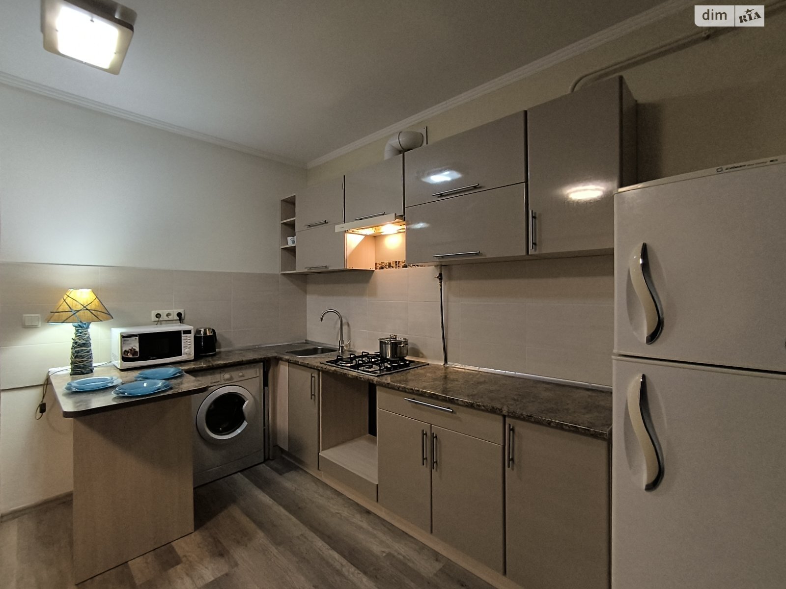 однокомнатная квартира в Одессе, район Черемушки, на ул. Кордонная 84 в аренду на короткий срок посуточно фото 1