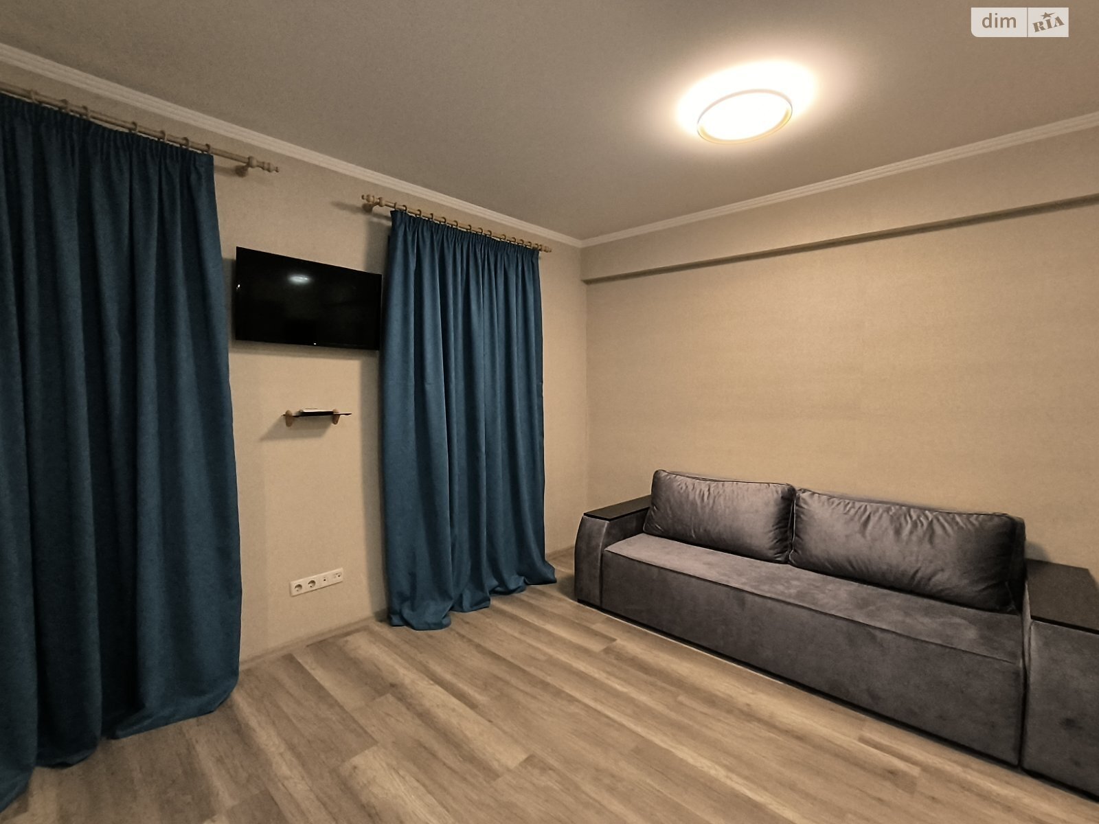 однокомнатная квартира в Одессе, район Черемушки, на ул. Кордонная 84 в аренду на короткий срок посуточно фото 1