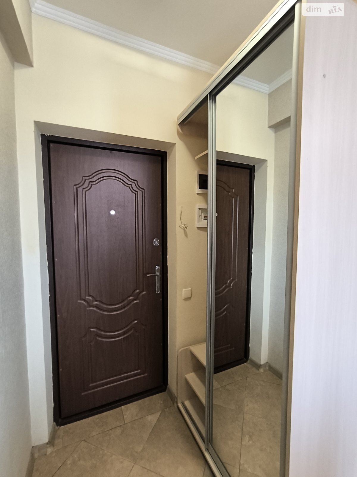 однокомнатная квартира в Одессе, район Черемушки, на ул. Кордонная 84 в аренду на короткий срок посуточно фото 1