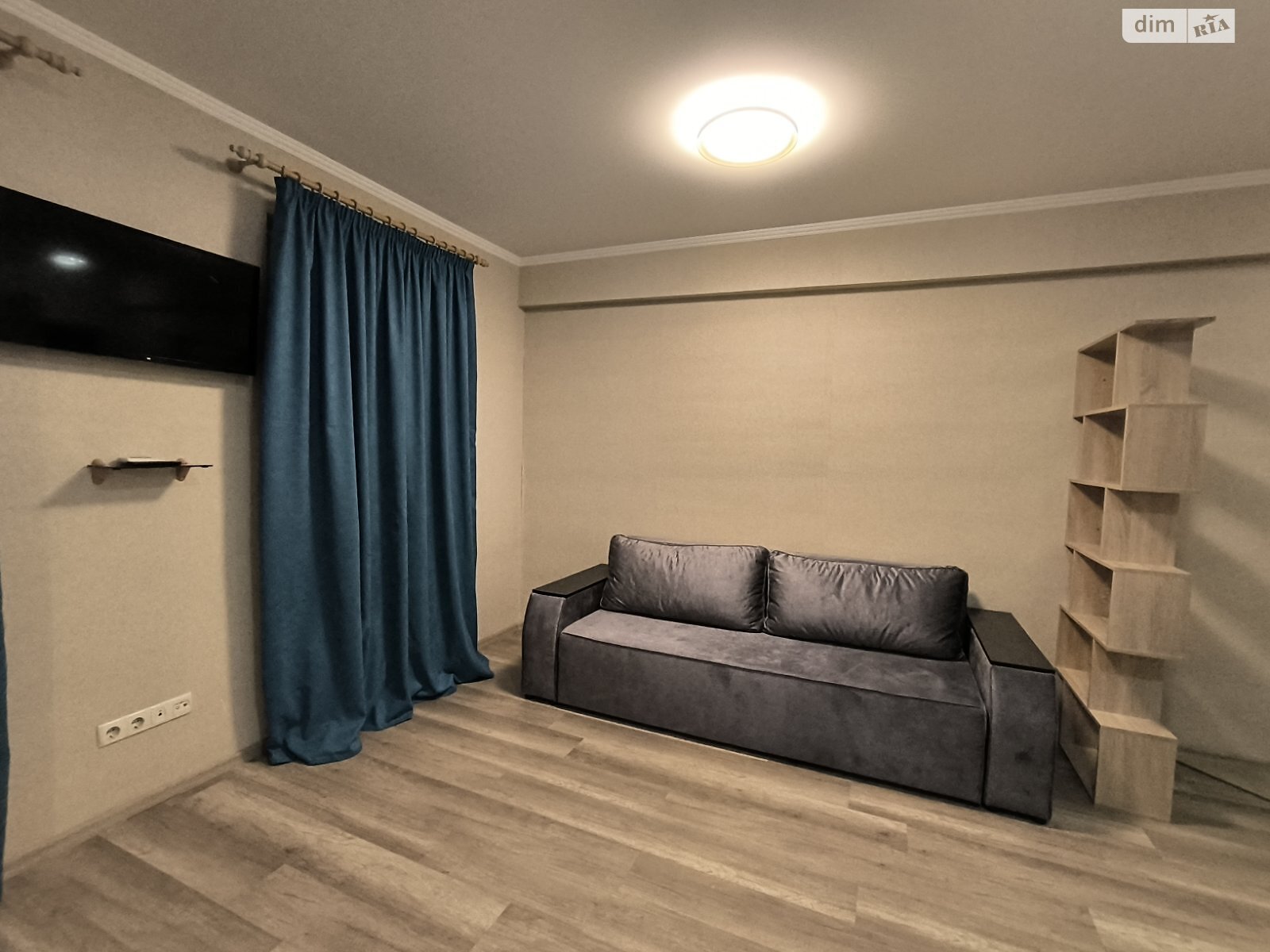 однокомнатная квартира в Одессе, район Черемушки, на ул. Кордонная 84 в аренду на короткий срок посуточно фото 1