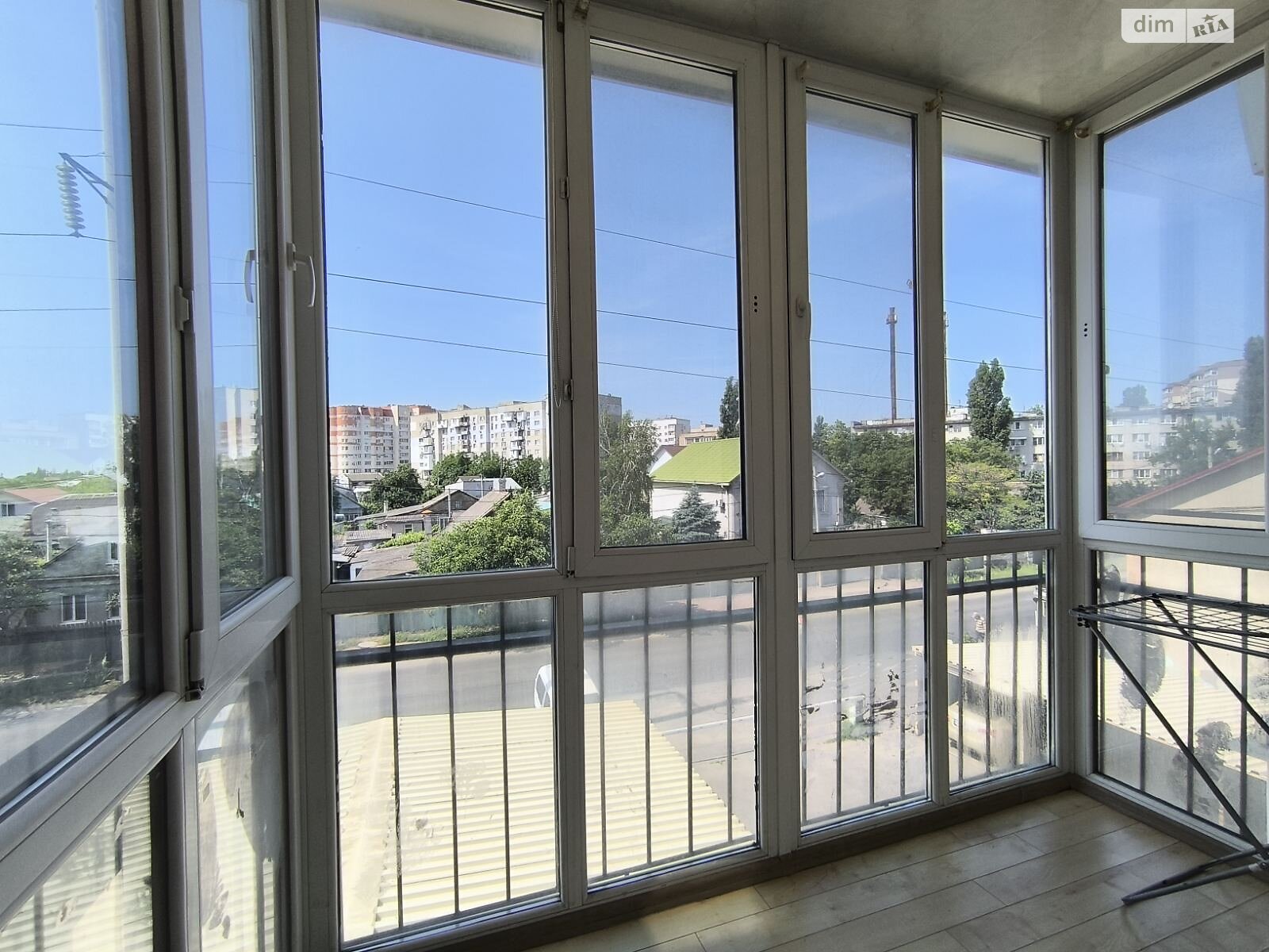 однокомнатная квартира в Одессе, район Черемушки, на ул. Кордонная 84 в аренду на короткий срок посуточно фото 1