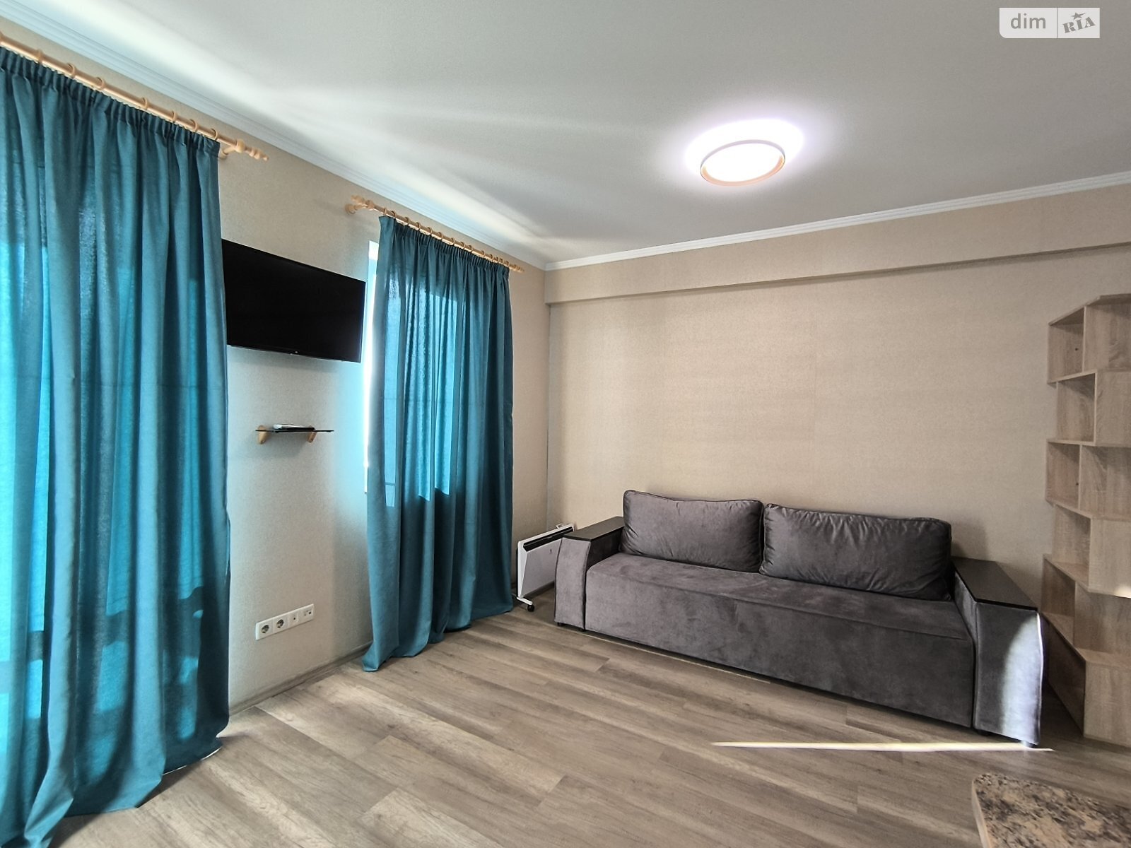 однокомнатная квартира в Одессе, район Черемушки, на ул. Кордонная 84 в аренду на короткий срок посуточно фото 1