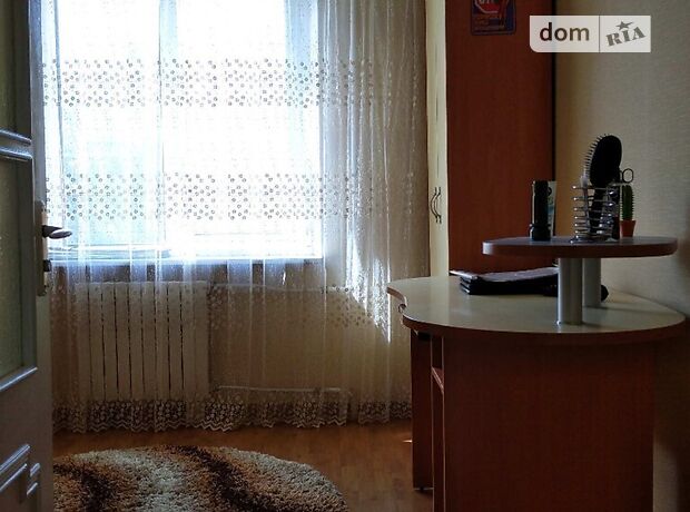 трехкомнатная квартира в Одессе, район Черемушки, на ул. Люстдорфская дорога в аренду на короткий срок посуточно фото 1
