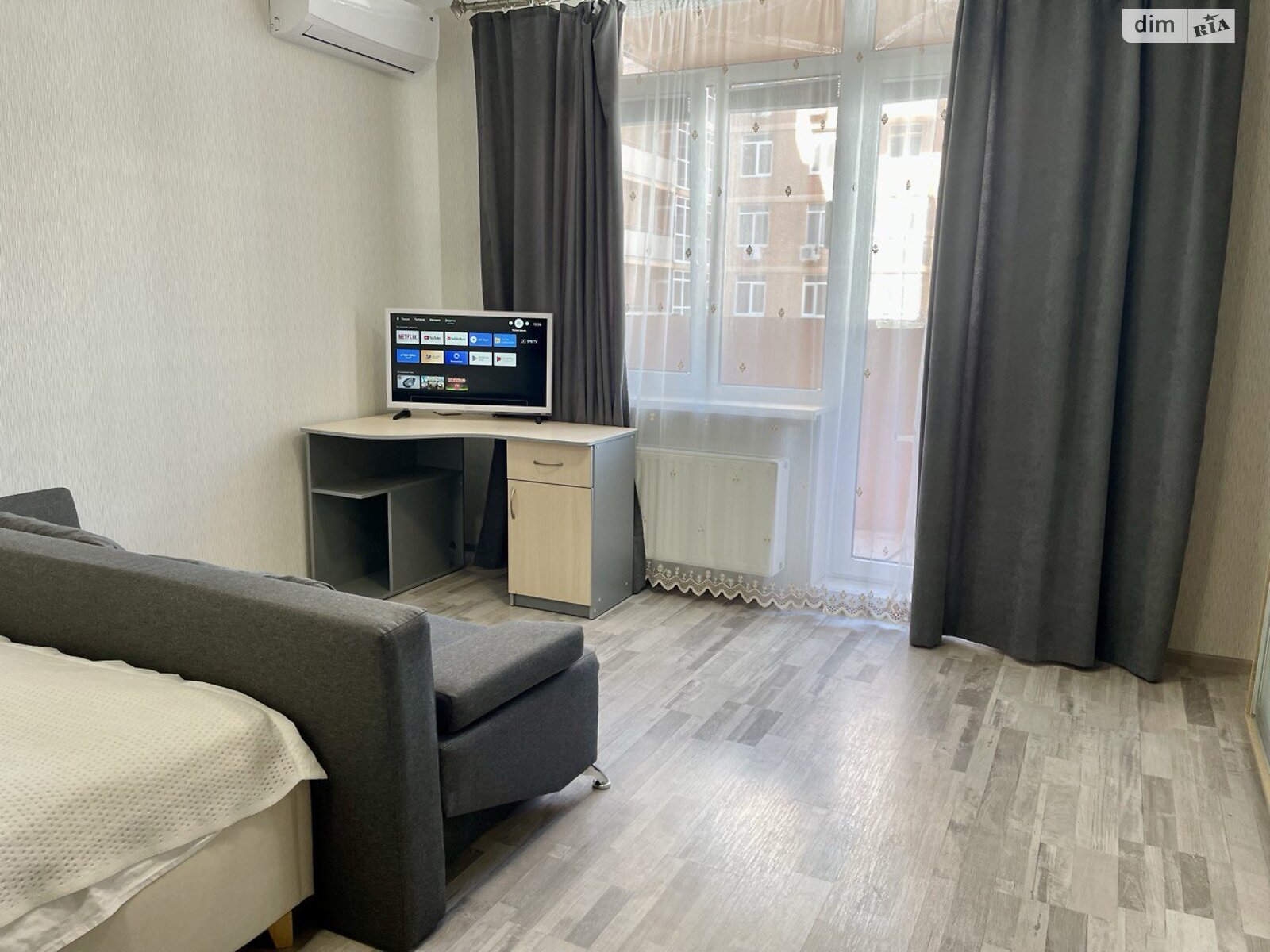 однокомнатная квартира в Одессе, район Черемушки, на ул. Люстдорфская дорога 55/6 в аренду на короткий срок посуточно фото 1