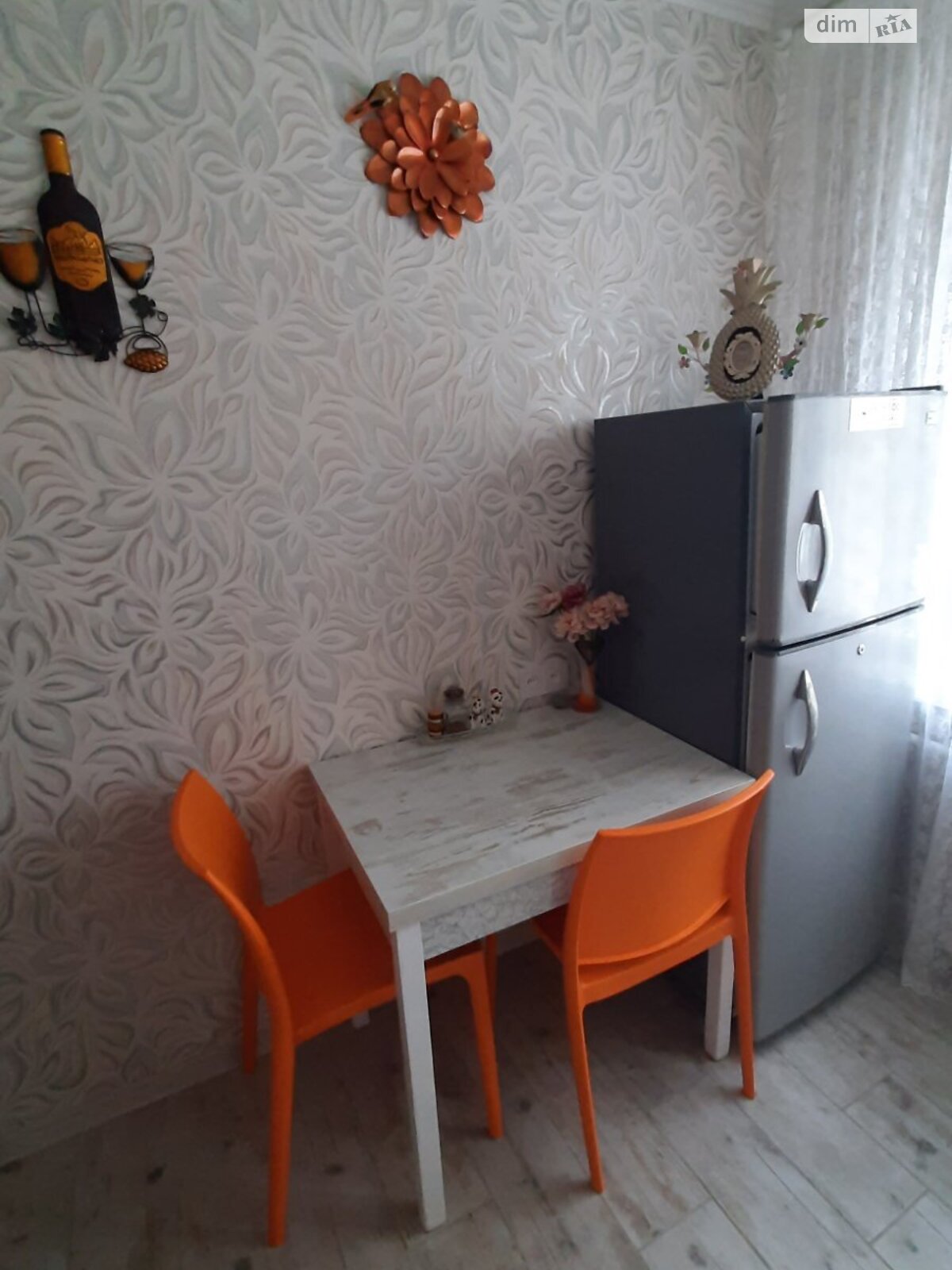 однокомнатная квартира в Одессе, район Черемушки, на ул. Варненская 2/3 в аренду на короткий срок посуточно фото 1 однокомнатная квартира в Одессе, район Черемушки, на ул. Варненская 2/3 в аренду на короткий срок посуточно фото 1