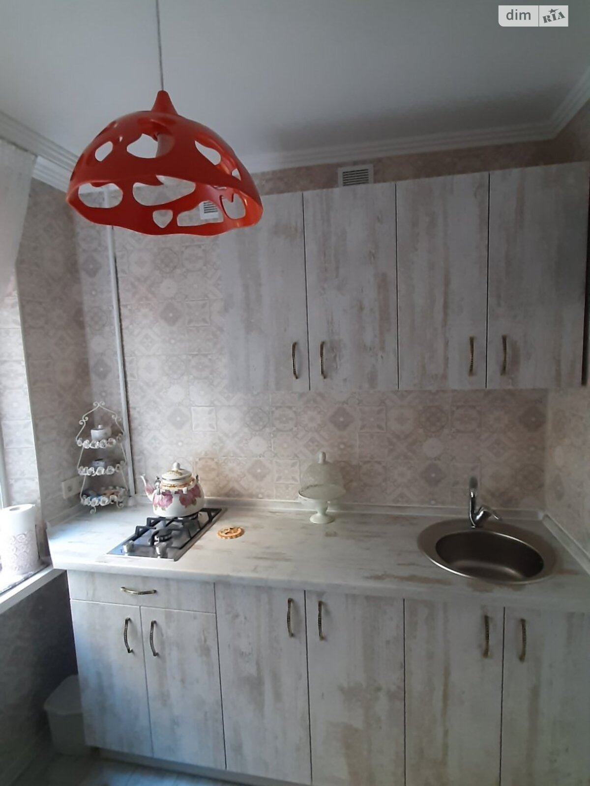 однокомнатная квартира в Одессе, район Черемушки, на ул. Варненская 2/3 в аренду на короткий срок посуточно фото 1 однокомнатная квартира в Одессе, район Черемушки, на ул. Варненская 2/3 в аренду на короткий срок посуточно фото 1