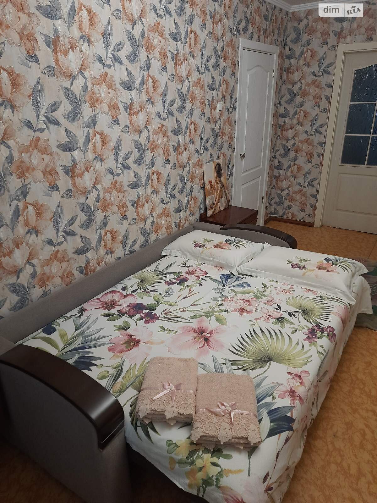 однокомнатная квартира в Одессе, район Черемушки, на ул. Варненская 2/3 в аренду на короткий срок посуточно фото 1 однокомнатная квартира в Одессе, район Черемушки, на ул. Варненская 2/3 в аренду на короткий срок посуточно фото 1