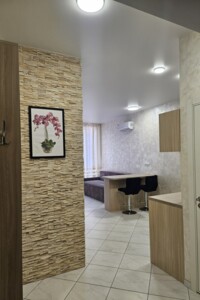 однокомнатная квартира в Одессе, район Дача Ковалёвского, на ул. Дача Ковалевского 91 в аренду на короткий срок посуточно фото 2 однокомнатная квартира в Одессе, район Дача Ковалёвского, на ул. Дача Ковалевского 91 в аренду на короткий срок посуточно фото 2