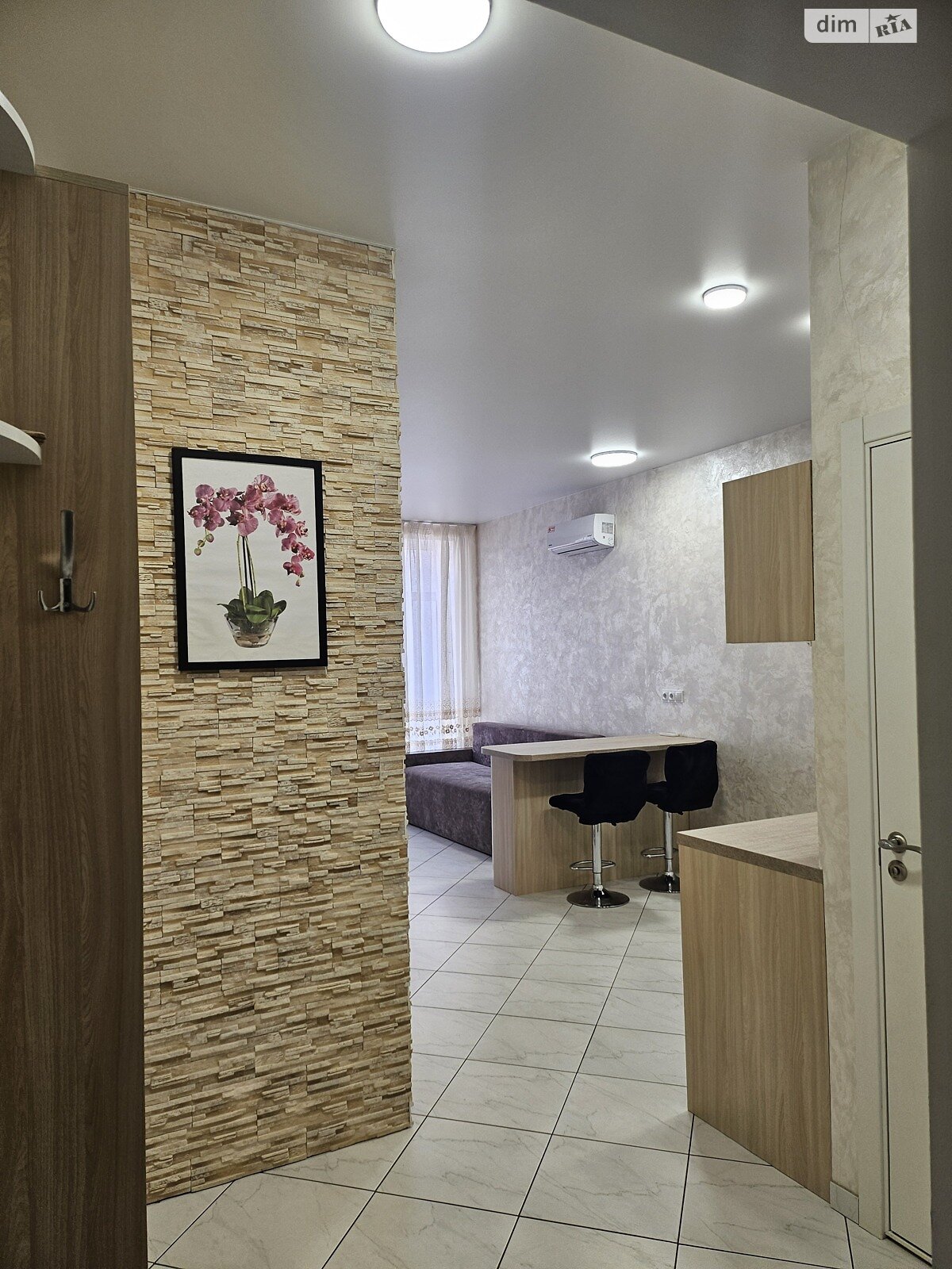 однокомнатная квартира в Одессе, район Дача Ковалёвского, на ул. Дача Ковалевского 91 в аренду на короткий срок посуточно фото 1 однокомнатная квартира в Одессе, район Дача Ковалёвского, на ул. Дача Ковалевского 91 в аренду на короткий срок посуточно фото 1