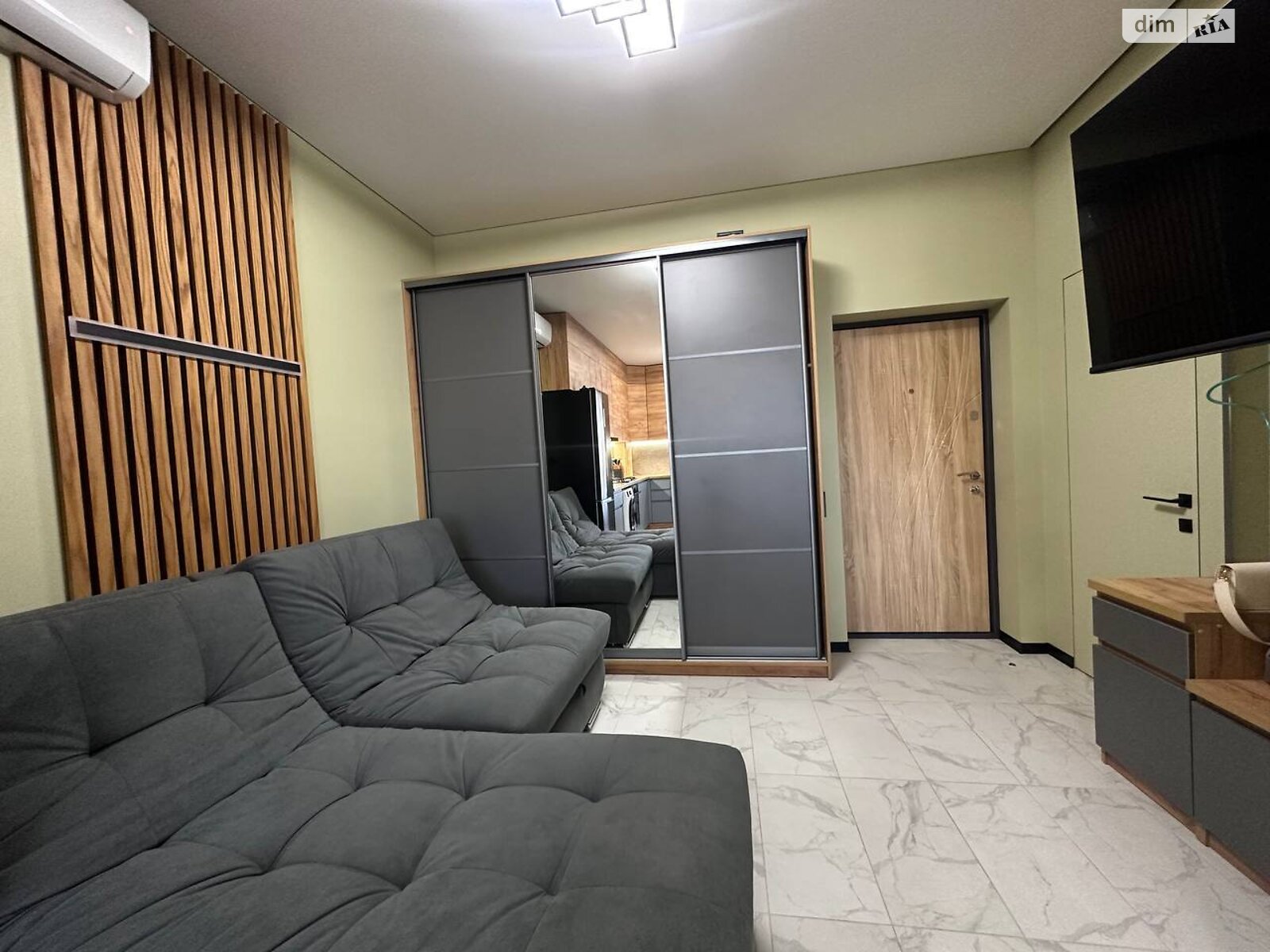 однокомнатная квартира в Одессе, район Дача Ковалёвского, на ул. Дача Ковалевского 91 в аренду на короткий срок посуточно фото 1