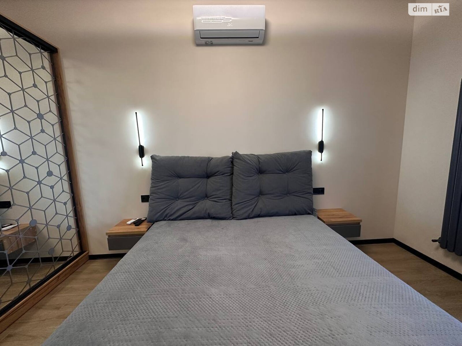 однокомнатная квартира в Одессе, район Дача Ковалёвского, на ул. Дача Ковалевского 91 в аренду на короткий срок посуточно фото 1