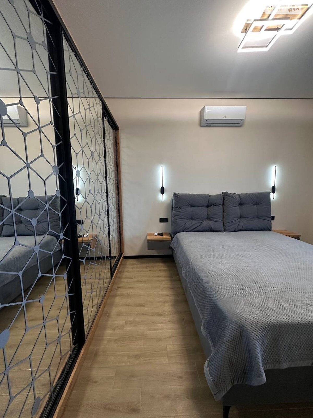 однокомнатная квартира в Одессе, район Дача Ковалёвского, на ул. Дача Ковалевского 91 в аренду на короткий срок посуточно фото 1