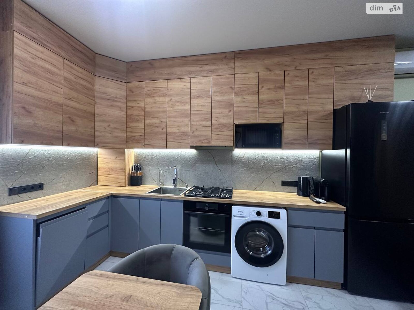 однокомнатная квартира в Одессе, район Дача Ковалёвского, на ул. Дача Ковалевского 91 в аренду на короткий срок посуточно фото 1