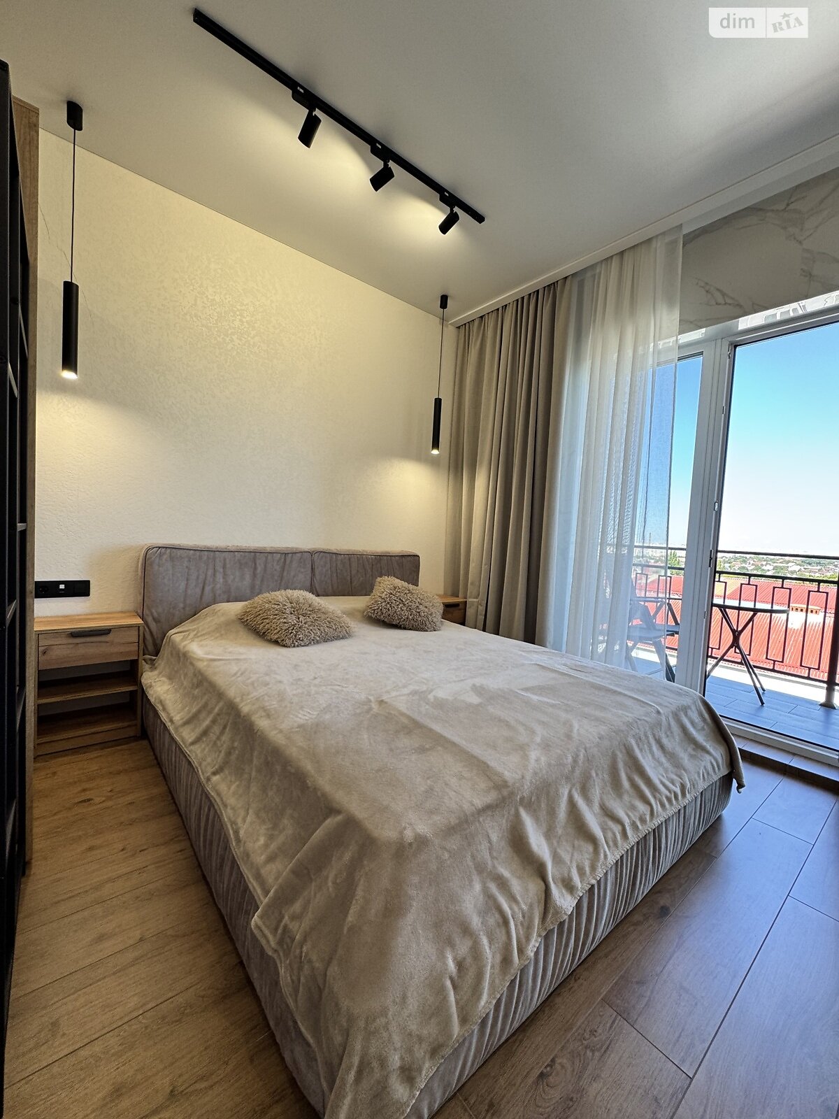 однокомнатная квартира в Одессе, район Дача Ковалёвского, на пер. Маячный 7 в аренду на короткий срок посуточно фото 1 однокомнатная квартира в Одессе, район Дача Ковалёвского, на пер. Маячный 7 в аренду на короткий срок посуточно фото 1