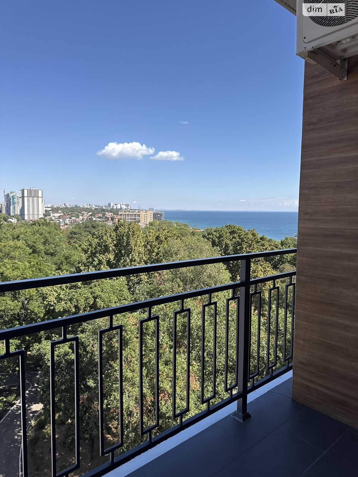 однокомнатная квартира в Одессе, район Дача Ковалёвского, на пер. Маячный 7 в аренду на короткий срок посуточно фото 1 однокомнатная квартира в Одессе, район Дача Ковалёвского, на пер. Маячный 7 в аренду на короткий срок посуточно фото 1